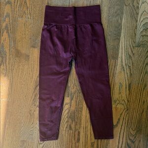 Fabletics High-Waisted PowerHold Leggings Women’s Size S, Burgundy